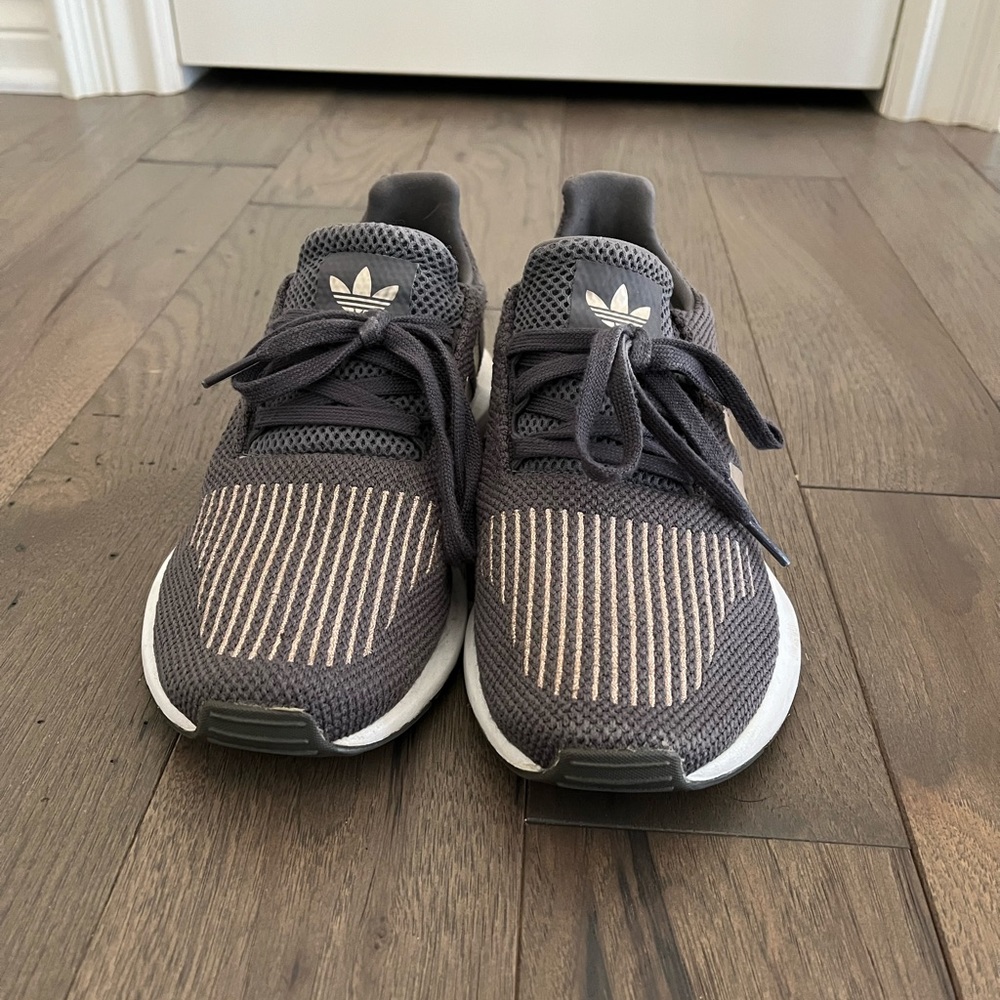 Women Adidas size 4.5